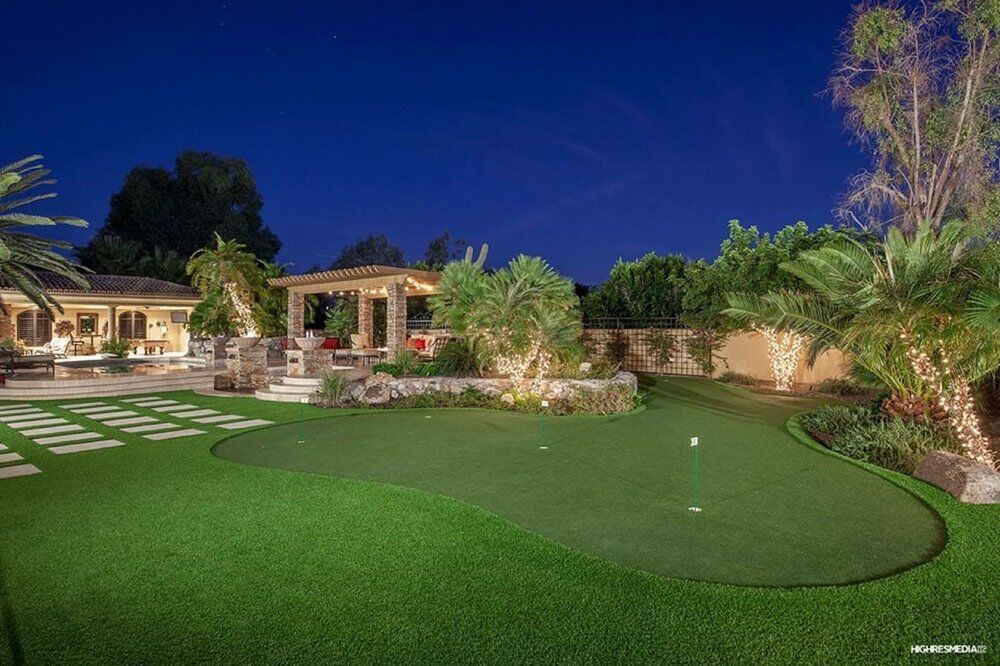 Arizona Luxury Lawns turf installation