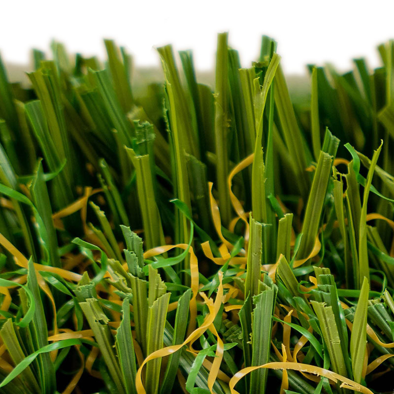 Lush green artificial grass for luxury lawns and putting greens in Arizona.