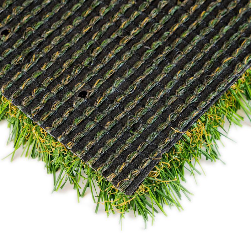 Artificial turf sample for luxury lawns and putting greens in Arizona.