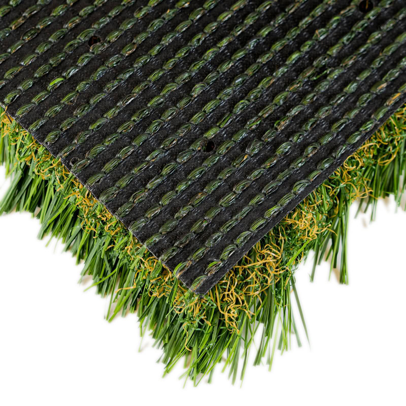 Artificial turf for luxury lawns and putting greens in Arizona.