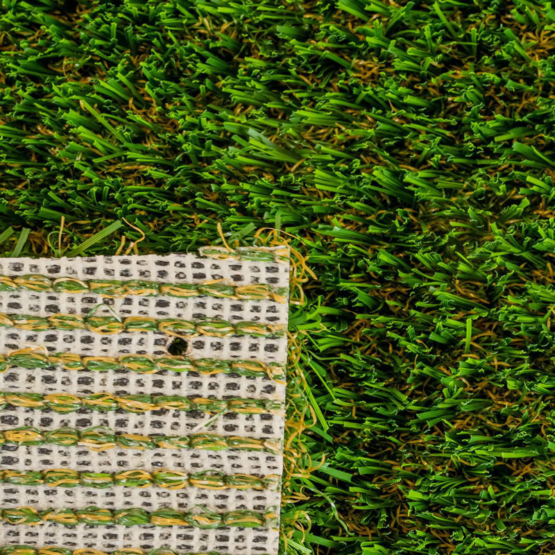 Artificial turf sample for luxury lawns and putting greens in Arizona.