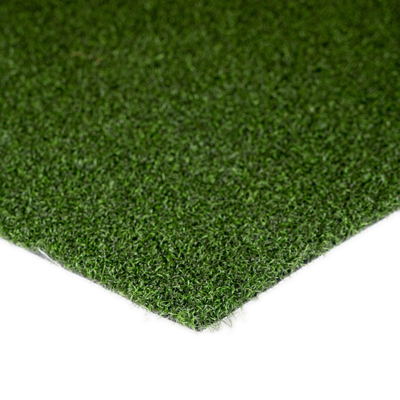 Artificial turf for golf putting greens in Arizona luxury lawns.