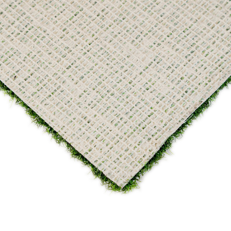 Artificial turf sample for luxury lawns and putting greens in Arizona.